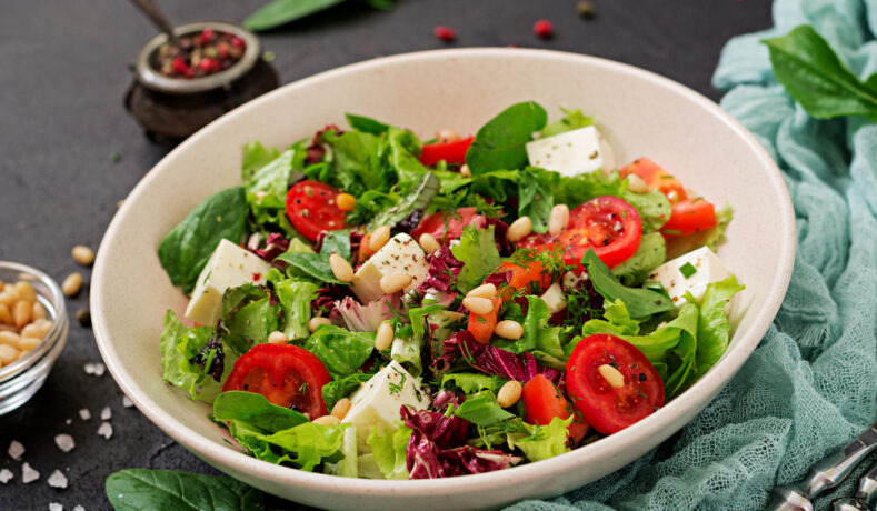 Insalate estive: 6 idee sfiziose per un pranzo leggero o un picnic fuoriporta
