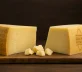 Parmigiano Reggiano o Grana Padano? Differenze, caratteristiche e sanzioni per uso improprio