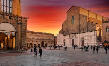 Piazza Maggiore Bologna Cosa fare e cosa vedere a Bologna