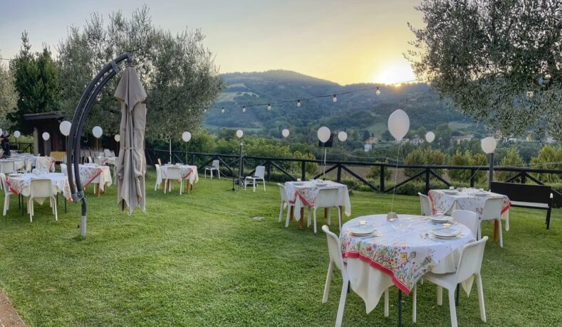 Fuga dalle spiagge: il 2026 segna il boom del turismo di collina