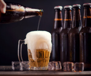 Birre industriali, cosa c’è davvero nella bottiglia: tutto quello che devi sapere prima di comprarle